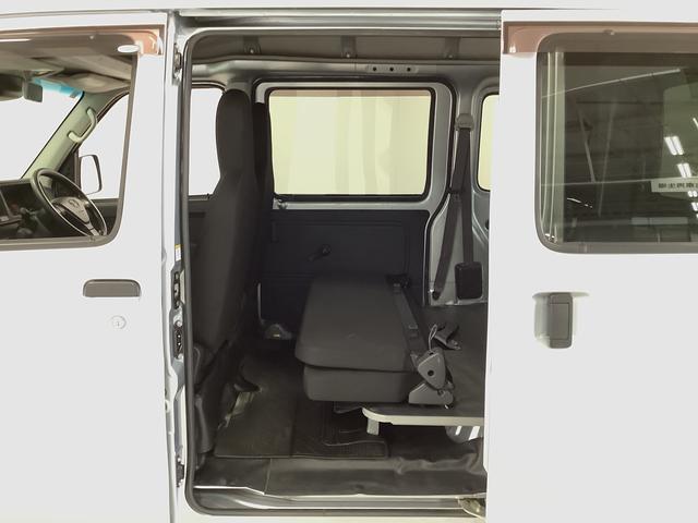 ハイゼットカーゴデラックスＳＡIII　ＡＴ　リアコーナーセンサー　ラジオ走行無制限１年保証　リアコーナーセンサー　ＡＴ車　オートマチックハイビーム　ＬＥＤヘッドライト　アイドリングストップ　横滑り防止装置　ドアバイザー　ヘッドライトレベライザー　パワーウィンドウ　ラジオ（兵庫県）の中古車