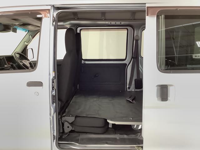 ハイゼットカーゴデラックスＳＡIII　ＡＴ　リアコーナーセンサー　ラジオ走行無制限１年保証　リアコーナーセンサー　ＡＴ車　オートマチックハイビーム　ＬＥＤヘッドライト　アイドリングストップ　横滑り防止装置　ドアバイザー　ヘッドライトレベライザー　パワーウィンドウ　ラジオ（兵庫県）の中古車