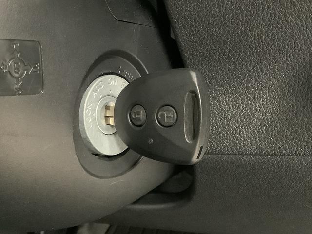 ハイゼットカーゴＤＸ　ＣＶＴ　前後コーナーセンサー　ラジオ　両側スライドドア走行無制限１年保証　前後コーナーセンサー　ＣＶＴ車　オートマチックハイビーム　キーレスエントリー　アイドリングストップ　横滑り防止装置　オートライト　ヘッドライトレベライザー　パワーウィンドウ　ラジオ（兵庫県）の中古車