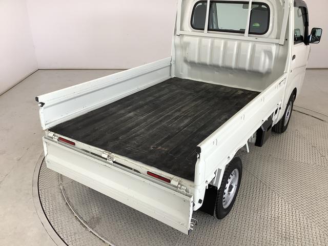 ハイゼットトラックスタンダード 5MT 3方開 荷台マット ドアバイザー走行無制限1年保証 MT車 荷台マット 3方開 ドアバイザー ヘッドライトレベライザー ラジオ アクセサリーソケット マニュアルエアコン スペアタイヤ バッテリーカバー ラバーフロアマット(兵庫県)の中古車