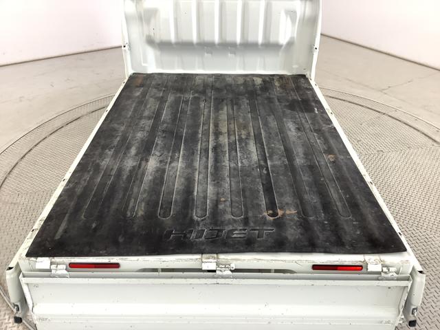 ハイゼットトラックスタンダード 5MT 3方開 荷台マット ドアバイザー走行無制限1年保証 MT車 荷台マット 3方開 ドアバイザー ヘッドライトレベライザー ラジオ アクセサリーソケット マニュアルエアコン スペアタイヤ バッテリーカバー ラバーフロアマット(兵庫県)の中古車