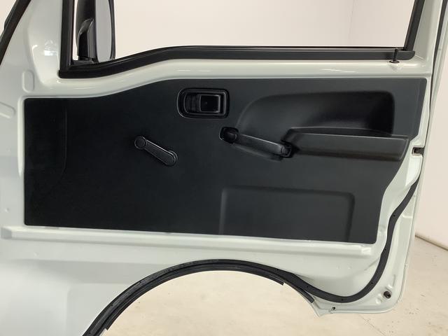 ハイゼットトラックスタンダード　５ＭＴ　３方開　荷台マット　ドアバイザー走行無制限１年保証　ＭＴ車　荷台マット　３方開　ゲートプロテクター　ドアバイザー　ヘッドライトレベライザー　ラジオ　アクセサリーソケット　マニュアルエアコン　スペアタイヤ　バッテリーカバー（兵庫県）の中古車