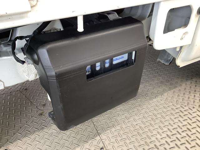 ハイゼットトラックスタンダード　５ＭＴ　３方開　荷台マット　ドアバイザー走行無制限１年保証　ＭＴ車　荷台マット　３方開　ゲートプロテクター　ドアバイザー　ヘッドライトレベライザー　ラジオ　アクセサリーソケット　マニュアルエアコン　スペアタイヤ　バッテリーカバー（兵庫県）の中古車