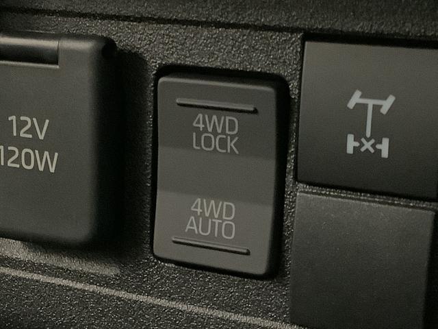 ハイゼットトラックジャンボエクストラ　４ＷＤ　ＣＶＴ　コーナーセンサー　３方開走行無制限１年保証　前後コーナーセンサー　４ＷＤ　ＣＶＴ車　３方開　荷台作業灯　オートマチックハイビーム　ＬＥＤヘッドライト　アイドリングストップ　プッシュスタート　横滑り防止装置　デフロック（兵庫県）の中古車