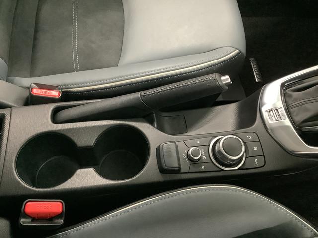 ＭＡＺＤＡ２１５Ｓ　Ｌパッケージ　禁煙車　ワンオーナー　ナビＴＶ１年保証　禁煙車　ワンオーナー　ナビＴＶ　衝突軽減ブレーキ　アダプティブクルーズコントロール　コーナーセンサー　シートヒーター　ステアリングヒーター　ヘッドアップディスプレイ　１６インチアルミホイール（兵庫県）の中古車