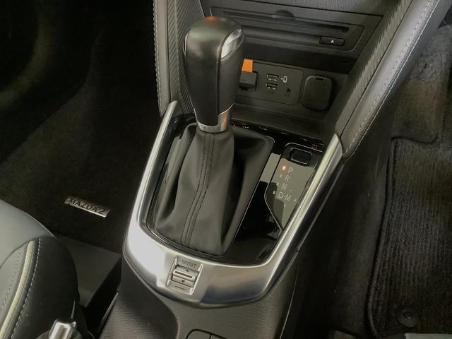 ＭＡＺＤＡ２１５Ｓ　Ｌパッケージ　禁煙車　ワンオーナー　ナビＴＶ１年保証　禁煙車　ワンオーナー　ナビＴＶ　衝突軽減ブレーキ　アダプティブクルーズコントロール　コーナーセンサー　シートヒーター　ステアリングヒーター　ヘッドアップディスプレイ　１６インチアルミホイール（兵庫県）の中古車