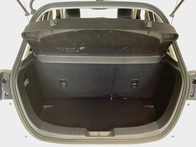 ＭＡＺＤＡ２１５Ｓ　Ｌパッケージ　禁煙車　ワンオーナー　ナビＴＶ１年保証　禁煙車　ワンオーナー　ナビＴＶ　衝突軽減ブレーキ　アダプティブクルーズコントロール　コーナーセンサー　シートヒーター　ステアリングヒーター　ヘッドアップディスプレイ　１６インチアルミホイール（兵庫県）の中古車