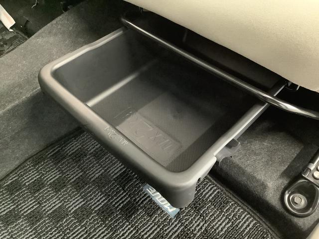 ムーヴＬ　ＳＡII　ナビＴＶ　バックカメラ　キーレスエントリー走行無制限１年保証　キーレスエントリー　ナビＴＶ　バックカメラ　ＵＳＢ　Ｂｌｕｅｔｏｏｔｈ　アイドリングストップ　横滑り防止装置　ドアバイザー　ヘッドライトレベライザー　電動格納ミラー　ベンチシート（兵庫県）の中古車