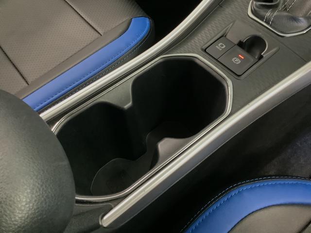 ロッキープレミアムＧ　ＨＥＶ　ワンオーナー　９インチナビＴＶ　ＥＴＣ１年保証　ワンオーナー　９インチナビＴＶ　ドラレコ　ＥＴＣ　全方位カメラ　アダプティブクルーズコントロール　コーナーセンサー　シートヒーター　ＵＳＢ　Ｂｌｕｅｔｏｏｔｈ　１７インチ純正アルミホイール（兵庫県）の中古車