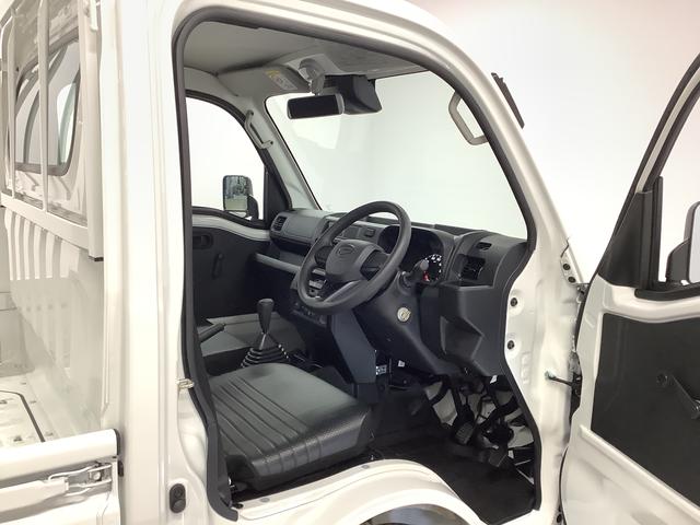 ハイゼットトラックスタンダード　４ＷＤ　５ＭＴ　前後コーナーセンサー　ラジオ走行無制限１年保証　前後コーナーセンサー　４ＷＤ　ＭＴ車　３方開　アイドリングストップ　横滑り防止装置　オートライト　ヘッドライトレベライザー　アクセサリーソケット　スペアタイヤ　ラジオ（兵庫県）の中古車