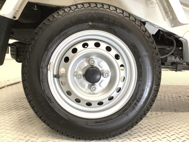 ハイゼットトラックスタンダード　４ＷＤ　５ＭＴ　前後コーナーセンサー　ラジオ走行無制限１年保証　前後コーナーセンサー　４ＷＤ　ＭＴ車　３方開　アイドリングストップ　横滑り防止装置　オートライト　ヘッドライトレベライザー　アクセサリーソケット　スペアタイヤ　ラジオ（兵庫県）の中古車