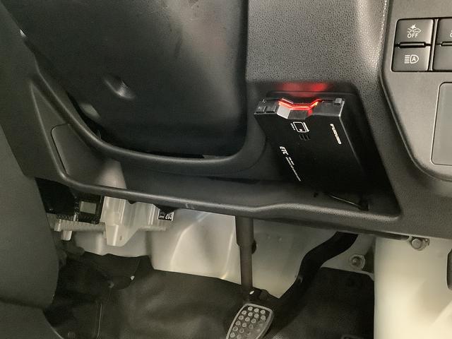 ハイゼットカーゴデラックスＳＡIII　４ＷＤ　ＡＴ　ＥＴＣ　コーナーセンサー走行無制限１年保証　リアコーナーセンサー　４ＷＤ　ＡＴ車　ＥＴＣ　オートマチックハイビーム　ＬＥＤヘッドライト　アイドリングストップ　キーレス　横滑り防止装置　ヘッドライトレベライザー　ラジオ（兵庫県）の中古車