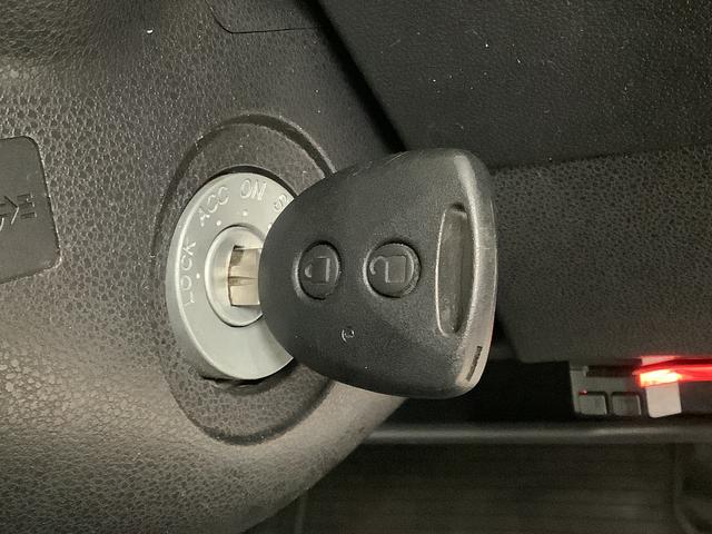 ハイゼットカーゴデラックスＳＡIII　４ＷＤ　ＡＴ　ＥＴＣ　コーナーセンサー走行無制限１年保証　リアコーナーセンサー　４ＷＤ　ＡＴ車　ＥＴＣ　オートマチックハイビーム　ＬＥＤヘッドライト　アイドリングストップ　キーレス　横滑り防止装置　ヘッドライトレベライザー　ラジオ（兵庫県）の中古車