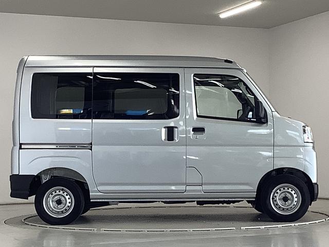 ハイゼットカーゴＤＸ　４ＷＤ　ＣＶＴ　前後コーナーセンサー　両側スライドドア走行無制限１年保証　前後コーナーセンサー　４ＷＤ　ＣＶＴ車　オートマチックハイビーム　アイドリングストップ　横滑り防止装置　オートライト　ヘッドライトレベライザー　ラジオ　マニュアルエアコン（兵庫県）の中古車