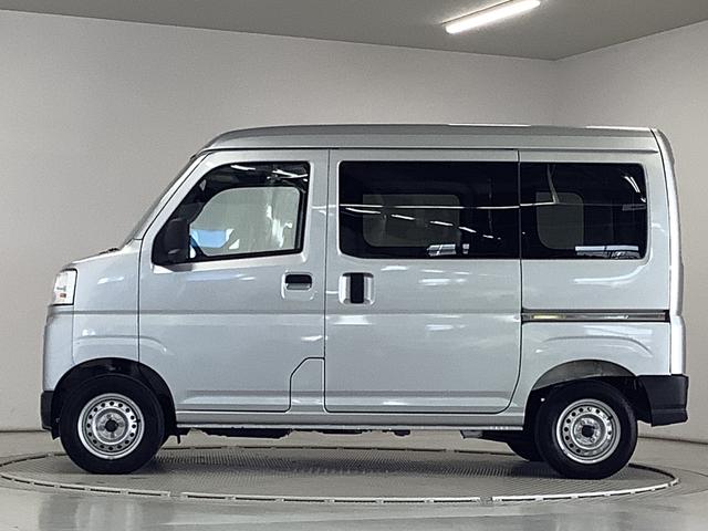 ハイゼットカーゴＤＸ　４ＷＤ　ＣＶＴ　前後コーナーセンサー　両側スライドドア走行無制限１年保証　前後コーナーセンサー　４ＷＤ　ＣＶＴ車　オートマチックハイビーム　アイドリングストップ　横滑り防止装置　オートライト　ヘッドライトレベライザー　ラジオ　マニュアルエアコン（兵庫県）の中古車