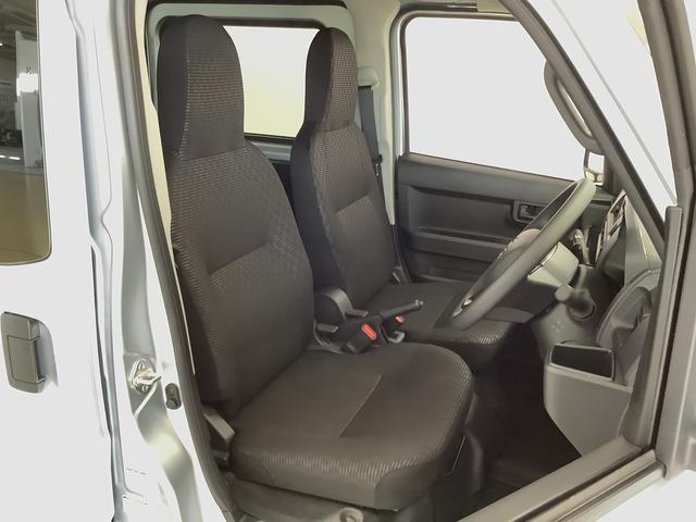 ハイゼットカーゴＤＸ　４ＷＤ　ＣＶＴ　前後コーナーセンサー　両側スライドドア走行無制限１年保証　前後コーナーセンサー　４ＷＤ　ＣＶＴ車　オートマチックハイビーム　アイドリングストップ　横滑り防止装置　オートライト　ヘッドライトレベライザー　ラジオ　マニュアルエアコン（兵庫県）の中古車