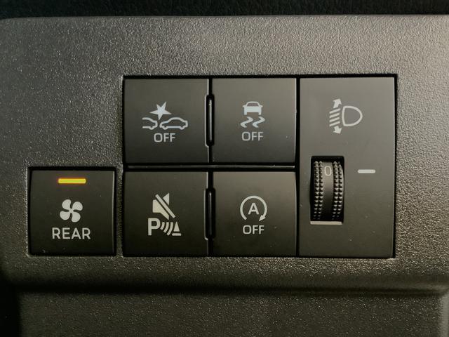 ハイゼットカーゴＤＸ　４ＷＤ　ＣＶＴ　前後コーナーセンサー　両側スライドドア走行無制限１年保証　前後コーナーセンサー　４ＷＤ　ＣＶＴ車　オートマチックハイビーム　アイドリングストップ　横滑り防止装置　オートライト　ヘッドライトレベライザー　ラジオ　マニュアルエアコン（兵庫県）の中古車