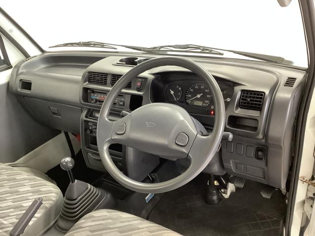 ハイゼットトラックエアコン・パワステ　スペシャル　４ＷＤ　５ＭＴ　禁煙　３方開走行無制限１年保証　ゲートプロテクター　４ＷＤ　ＭＴ車　禁煙車　３方開　ドアバイザー　ラジオ　ラバーフロアマット　マニュアルエアコン　スペアタイヤ　パワーステアリング　マッドガード　衝突安全ボディ（兵庫県）の中古車