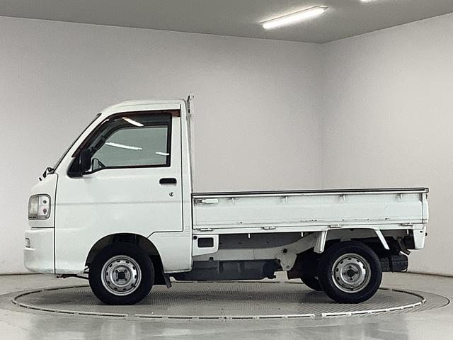 ハイゼットトラックエアコン・パワステ　スペシャル　４ＷＤ　５ＭＴ　禁煙　３方開走行無制限１年保証　ゲートプロテクター　４ＷＤ　ＭＴ車　禁煙車　３方開　ドアバイザー　ラジオ　ラバーフロアマット　マニュアルエアコン　スペアタイヤ　パワーステアリング　マッドガード　衝突安全ボディ（兵庫県）の中古車