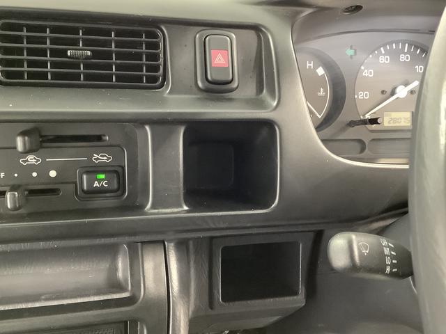 ハイゼットトラックエアコン・パワステ　スペシャル　４ＷＤ　５ＭＴ　禁煙　３方開走行無制限１年保証　ゲートプロテクター　４ＷＤ　ＭＴ車　禁煙車　３方開　ドアバイザー　ラジオ　ラバーフロアマット　マニュアルエアコン　スペアタイヤ　パワーステアリング　マッドガード　衝突安全ボディ（兵庫県）の中古車