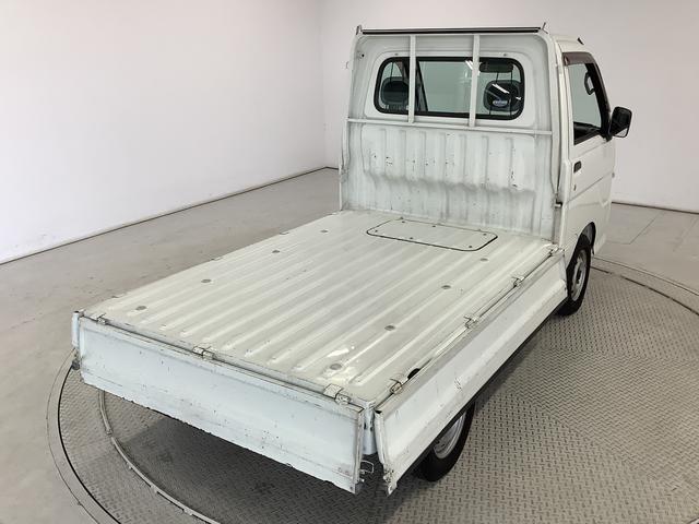 ハイゼットトラックエアコン・パワステ　スペシャル　４ＷＤ　５ＭＴ　禁煙　３方開走行無制限１年保証　ゲートプロテクター　４ＷＤ　ＭＴ車　禁煙車　３方開　ドアバイザー　ラジオ　ラバーフロアマット　マニュアルエアコン　スペアタイヤ　パワーステアリング　マッドガード　衝突安全ボディ（兵庫県）の中古車