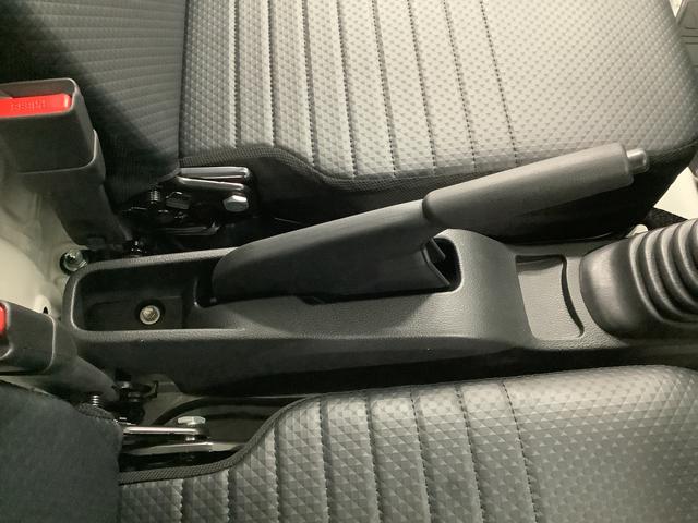 ハイゼットトラックスタンダード　４ＷＤ　５ＭＴ　前後コーナーセンサー　ラジオ走行無制限１年保証　前後コーナーセンサー　４ＷＤ　ＭＴ車　３方開　ゲートプロテクター　アイドリングストップ　横滑り防止装置　オートライト　ヘッドライトレベライザー　アクセサリーソケット　ラジオ（兵庫県）の中古車