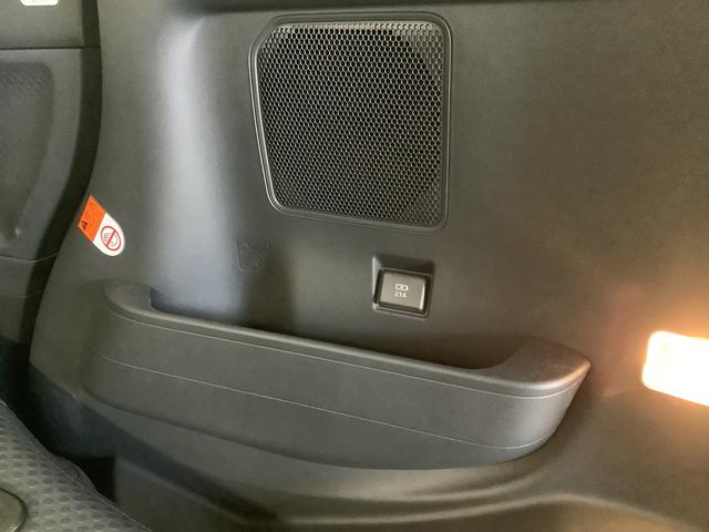 タントファンクロスターボ　両側電動スライドドア　前席シートヒーター走行無制限１年保証　両側電動スライドドア　前後コーナーセンサー　前席シートヒーター　ルーフレール　オートマチックハイビーム　ＬＥＤヘッドライト　オートブレーキホールド　１５インチ純正アルミホイール（兵庫県）の中古車