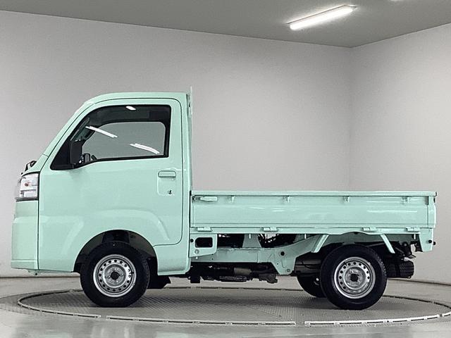 ハイゼットトラックスタンダード 4WD CVT 前後コーナーセンサー ラジオ走行無制限1年保証 前後コーナーセンサー 4WD CVT車 3方開 アイドリングストップ 横滑り防止装置 ヘッドライトレベライザー アクセサリーソケット スペアタイヤ ラジオ マニュアルエアコン(兵庫県)の中古車