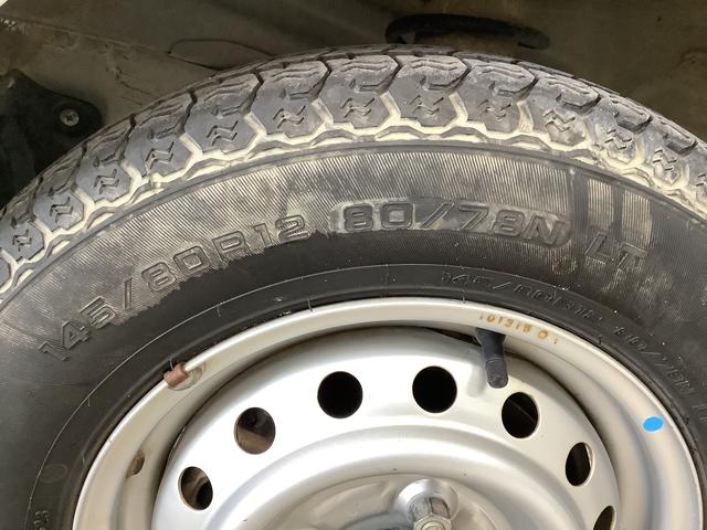 ミニキャブトラックM 5MT ナビTV ETC 3方開 ゲートプロテクター走行無制限1年保証 ゲートプロテクター 5速MT車 ナビTV ETC 3方開 Bluetooth ヘッドライトレベライザー アクセサリーソケット スペアタイヤ バッテリーカバー マッドガード(兵庫県)の中古車