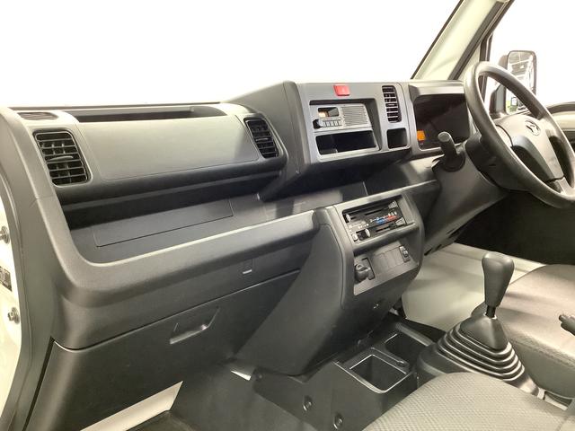 ハイゼットトラックスタンダード　４ＷＤ　５ＭＴ　３方開　ドアバイザー　ラジオ走行無制限１年保証　４ＷＤ　ドアバイザー　ＭＴ車　３方開　ヘッドライトレベライザー　ラジオ　アクセサリーソケット　マニュアルエアコン　スペアタイヤ　バッテリーカバー　ラバーフロアマット（兵庫県）の中古車