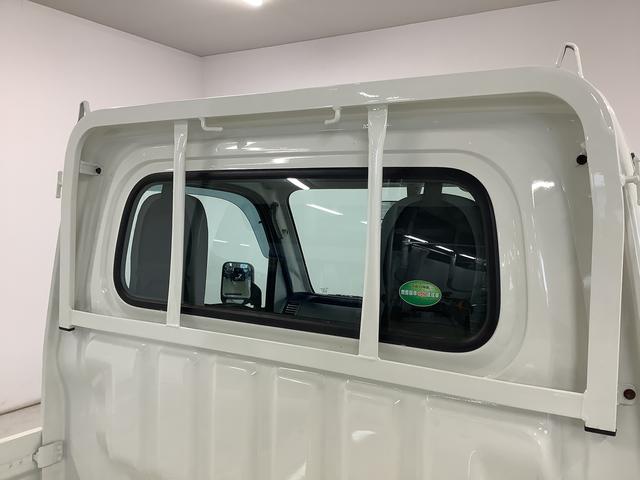 ハイゼットトラックスタンダード　４ＷＤ　５ＭＴ　３方開　ドアバイザー　ラジオ走行無制限１年保証　４ＷＤ　ドアバイザー　ＭＴ車　３方開　ヘッドライトレベライザー　ラジオ　アクセサリーソケット　マニュアルエアコン　スペアタイヤ　バッテリーカバー　ラバーフロアマット（兵庫県）の中古車