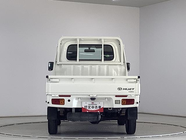 ハイゼットトラックスタンダード　４ＷＤ　ＡＴ　３方開　ドアバイザー　ラジオ走行無制限１年保証　４ＷＤ　ドアバイザー　ＡＴ車　３方開　ヘッドライトレベライザー　ラジオ　アクセサリーソケット　マニュアルエアコン　スペアタイヤ　パッテリーカバー　ラバーフロアマット（兵庫県）の中古車