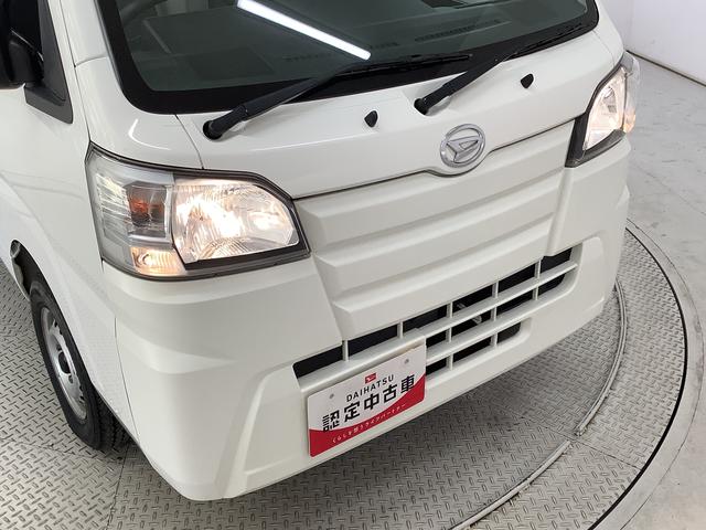 ハイゼットトラックスタンダード　４ＷＤ　ＡＴ　３方開　ドアバイザー　ラジオ走行無制限１年保証　４ＷＤ　ドアバイザー　ＡＴ車　３方開　ヘッドライトレベライザー　ラジオ　アクセサリーソケット　マニュアルエアコン　スペアタイヤ　パッテリーカバー　ラバーフロアマット（兵庫県）の中古車