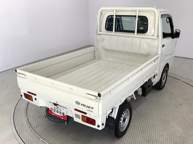 ハイゼットトラックスタンダード　４ＷＤ　ＡＴ　３方開　ドアバイザー　ラジオ走行無制限１年保証　４ＷＤ　ドアバイザー　ＡＴ車　３方開　ヘッドライトレベライザー　ラジオ　アクセサリーソケット　マニュアルエアコン　スペアタイヤ　パッテリーカバー　ラバーフロアマット（兵庫県）の中古車