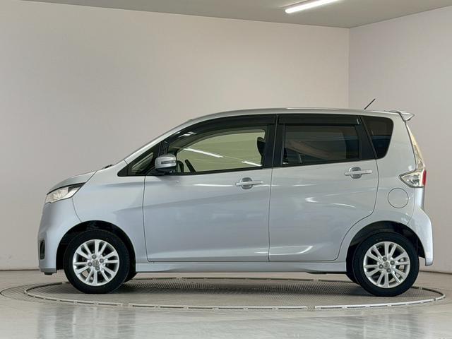 デイズハイウェイスター　Ｊ　禁煙車　ナビＴＶ　ＥＴＣ　バックカメラ１年保証　禁煙車　ナビＴＶ　バックカメラ　ＥＴＣ　衝突軽減ブレーキ　ＨＩＤヘッドライト　キーレスエントリー　横滑り防止装置　オートライト　ＵＳＢ接続　電動格納ドアミラー　１４インチアルミホイール（兵庫県）の中古車