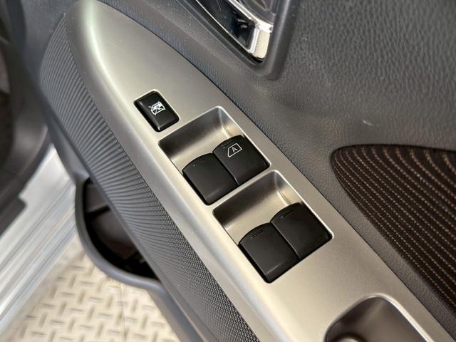 デイズハイウェイスター　Ｊ　禁煙車　ナビＴＶ　ＥＴＣ　バックカメラ１年保証　禁煙車　ナビＴＶ　バックカメラ　ＥＴＣ　衝突軽減ブレーキ　ＨＩＤヘッドライト　キーレスエントリー　横滑り防止装置　オートライト　ＵＳＢ接続　電動格納ドアミラー　１４インチアルミホイール（兵庫県）の中古車