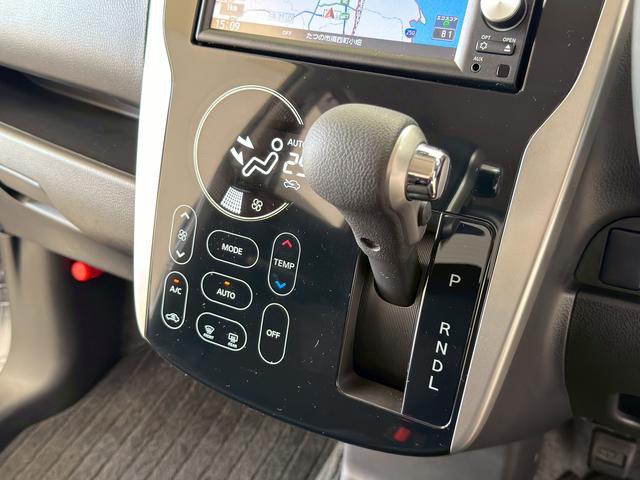 デイズハイウェイスター　Ｊ　禁煙車　ナビＴＶ　ＥＴＣ　バックカメラ１年保証　禁煙車　ナビＴＶ　バックカメラ　ＥＴＣ　衝突軽減ブレーキ　ＨＩＤヘッドライト　キーレスエントリー　横滑り防止装置　オートライト　ＵＳＢ接続　電動格納ドアミラー　１４インチアルミホイール（兵庫県）の中古車