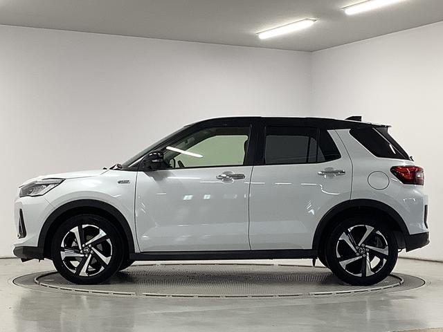 ロッキープレミアムＧ　ＨＥＶ　ワンオーナー　クルコン　シートヒーター走行無制限１年保証　前後コーナーセンサー　ワンオーナー　アダプティブクルーズコントロール　前席シートヒーター　オートマチックハイビーム　ＬＥＤヘッドライト　スマートキー　１７インチ純正アルミホイール（兵庫県）の中古車