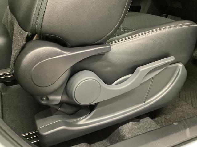 ロッキープレミアムＧ　ＨＥＶ　ワンオーナー　クルコン　シートヒーター走行無制限１年保証　前後コーナーセンサー　ワンオーナー　アダプティブクルーズコントロール　前席シートヒーター　オートマチックハイビーム　ＬＥＤヘッドライト　スマートキー　１７インチ純正アルミホイール（兵庫県）の中古車