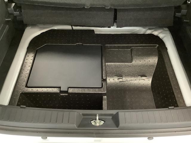 ロッキープレミアムＧ　ＨＥＶ　ワンオーナー　クルコン　シートヒーター走行無制限１年保証　前後コーナーセンサー　ワンオーナー　アダプティブクルーズコントロール　前席シートヒーター　オートマチックハイビーム　ＬＥＤヘッドライト　スマートキー　１７インチ純正アルミホイール（兵庫県）の中古車