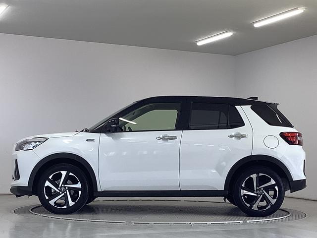 ロッキープレミアムＧ　ＨＥＶ　ワンオーナー　クルコン　シートヒーター走行無制限１年保証　前後コーナーセンサー　ワンオーナー　アダプティブクルーズコントロール　前席シートヒーター　オートマチックハイビーム　ＬＥＤヘッドライト　スマートキー　１７インチ純正アルミホイール（兵庫県）の中古車