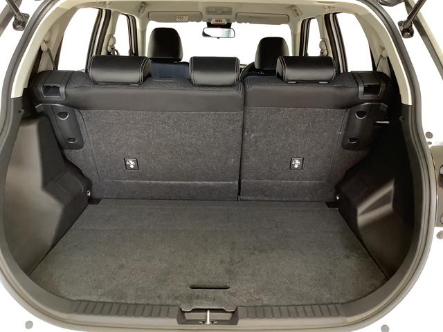 ロッキープレミアムＧ　ＨＥＶ　ワンオーナー　クルコン　シートヒーター走行無制限１年保証　前後コーナーセンサー　ワンオーナー　アダプティブクルーズコントロール　前席シートヒーター　オートマチックハイビーム　ＬＥＤヘッドライト　スマートキー　１７インチ純正アルミホイール（兵庫県）の中古車