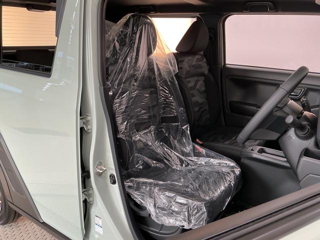 タフトG ダーククロムベンチャー 4WD クルコン シートヒーター走行無制限1年保証 前後コーナーセンサー 4WD アダプティブクルーズコントロール シートヒーター オートハイビーム オートブレーキホールド スカイフィールトップ 15インチ純正アルミホイール(兵庫県)の中古車