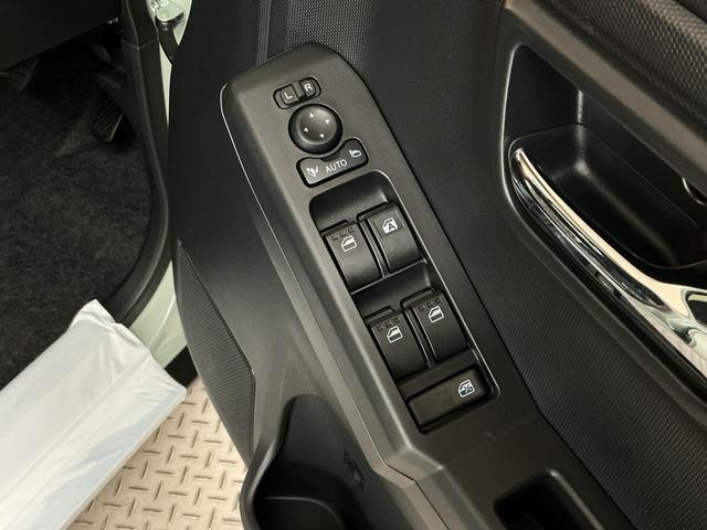 タフトG ダーククロムベンチャー 4WD クルコン シートヒーター走行無制限1年保証 前後コーナーセンサー 4WD アダプティブクルーズコントロール シートヒーター オートハイビーム オートブレーキホールド スカイフィールトップ 15インチ純正アルミホイール(兵庫県)の中古車