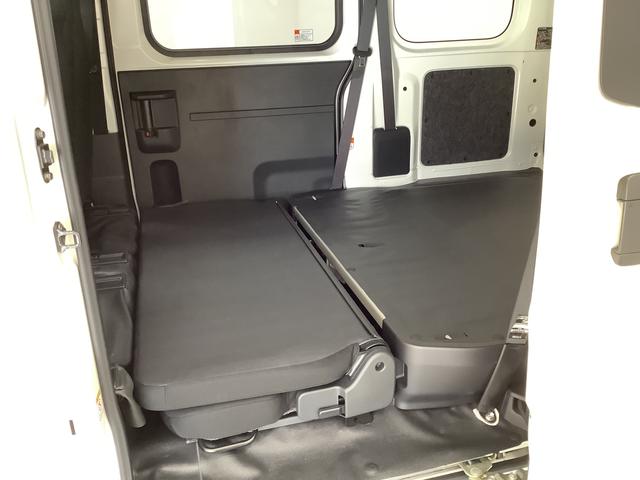 ハイゼットカーゴＤＸ　ＣＶＴ　ワンオーナー　ＥＴＣ　前後コーナーセンサー走行無制限１年保証　前後コーナーセンサー　ラジオデッキ　ＣＶＴ車　ワンオーナー　ＥＴＣ　オートマチックハイビーム　アイドリングストップ　プッシュスタート　横滑り防止装置　ヘッドライトレベライザー（兵庫県）の中古車