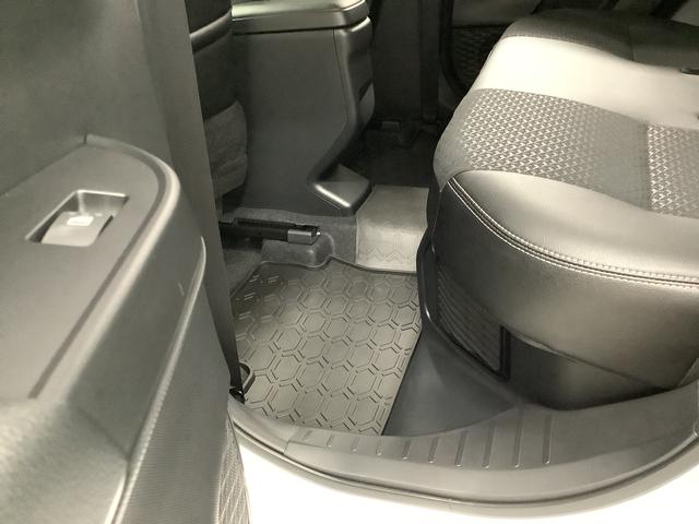 ロッキープレミアムG HEV ワンオーナー ディスプレイオーディオ1年保証 9インチディスプレイオーディオ 1オーナー パノラマモニター アダプティブクルーズコントロール 前後コーナーセンサー シートヒーター ブラインドスポットモニター 17インチ純正アルミホイール(兵庫県)の中古車