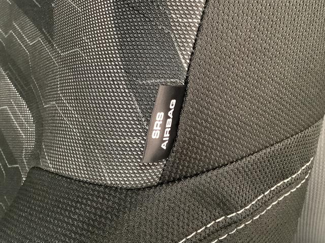 タフトGターボ ダーククロムベンチャー クルコン コーナーセンサー走行無制限1年保証 前後コーナーセンサー アダプティブクルーズコントロール 前席シートヒーター オートマチックハイビーム オートブレーキホールド USBチャージャー 15インチ純正アルミホイール(兵庫県)の中古車