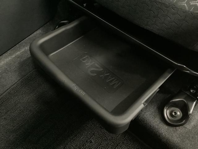 ロッキープレミアムＧ　ＨＥＶ　ワンオーナー　ディスプレイオーディオ１年保証　９インチディスプレイオーディオ　１オーナー　パノラマモニター　アダプティブクルーズコントロール　前後コーナーセンサー　シートヒーター　ブラインドスポットモニター　１７インチ純正アルミホイール（兵庫県）の中古車