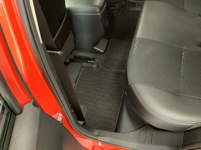 ロッキープレミアムＧ　ＨＥＶ　ワンオーナー　ディスプレイオーディオ１年保証　９インチディスプレイオーディオ　１オーナー　パノラマモニター　アダプティブクルーズコントロール　前後コーナーセンサー　シートヒーター　ブラインドスポットモニター　１７インチ純正アルミホイール（兵庫県）の中古車