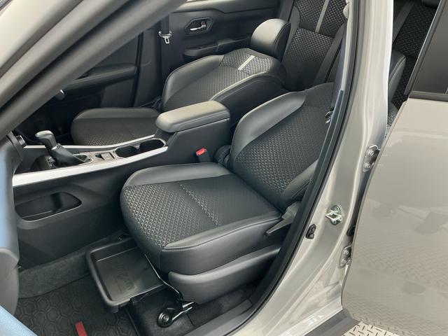 ロッキープレミアムＧ　ＨＥＶ　９インチディスプレイオーディオ　ＵＳＢ１年保証　９インチディスプレイオーディオ　パノラマモニター　アダプティブクルーズコントロール　前後コーナーセンサー　前席シートヒーター　ブラインドスポットモニター　ＵＳＢ　１７インチ純正アルミホイール（兵庫県）の中古車